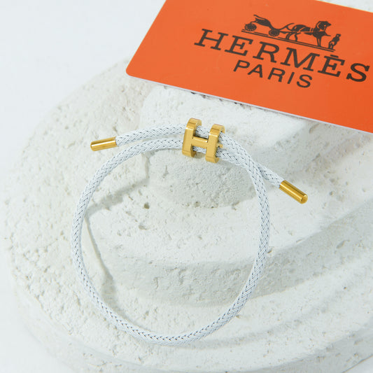 ✨ اسوارة هيرمز Hermes – خيط أبيض فاخر ✨