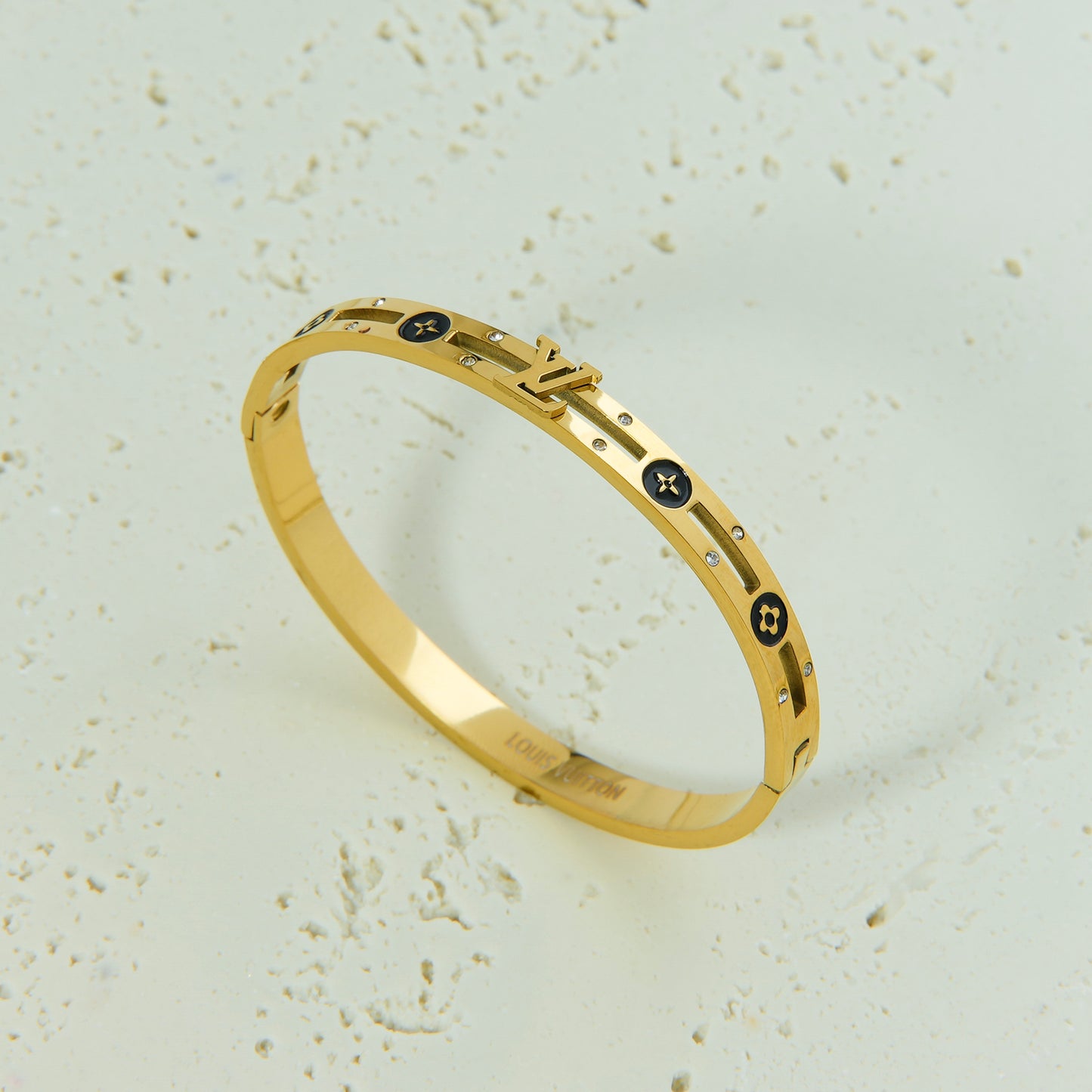 ✨ اسوارة لويس فيتون LV – ذهبي بزركون فاخر ✨