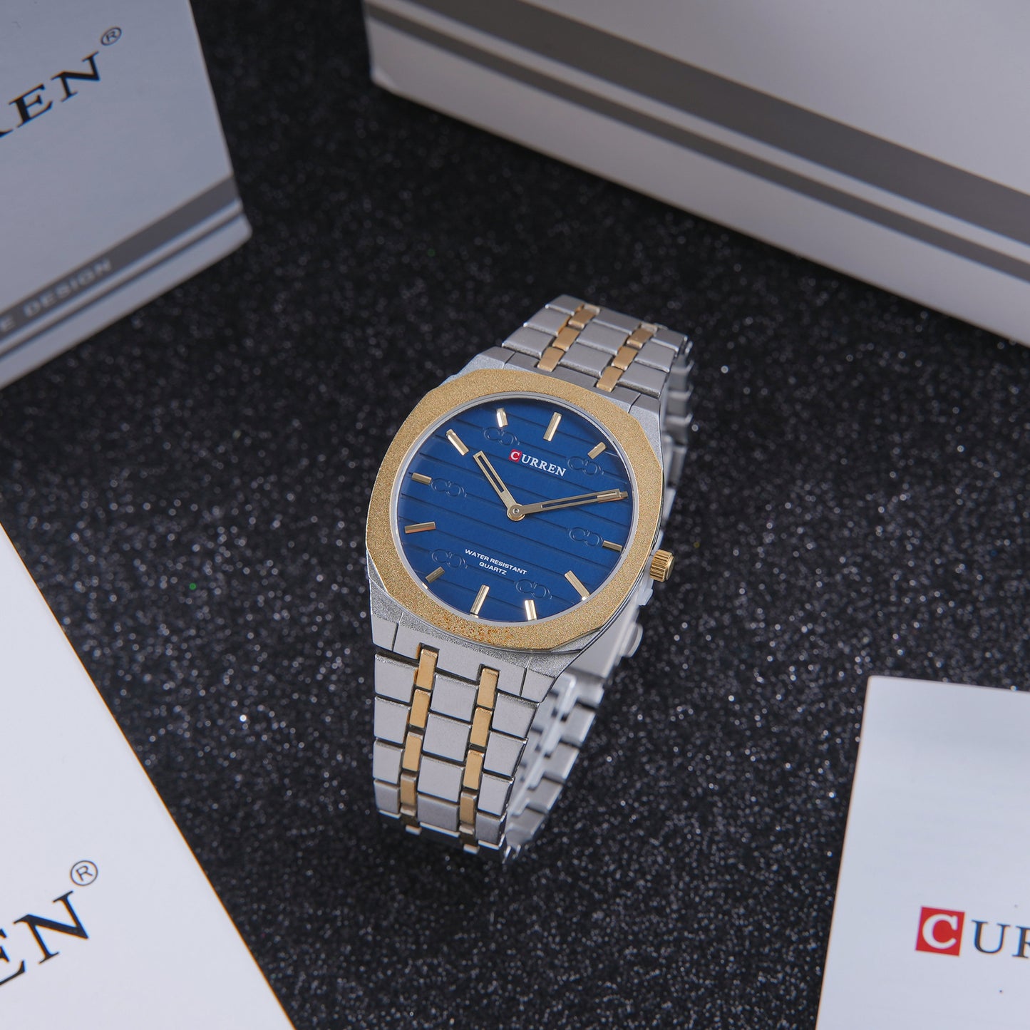 ✨ ساعة Curren Smooth Mix – أناقة التناغم المزدوج والبساطة الراقية 🤍