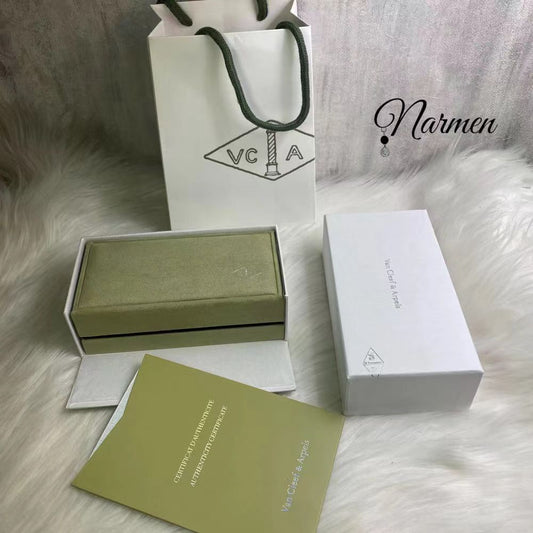 ✨ بكج أسوارة فان كليف - تغليف حصري ✨