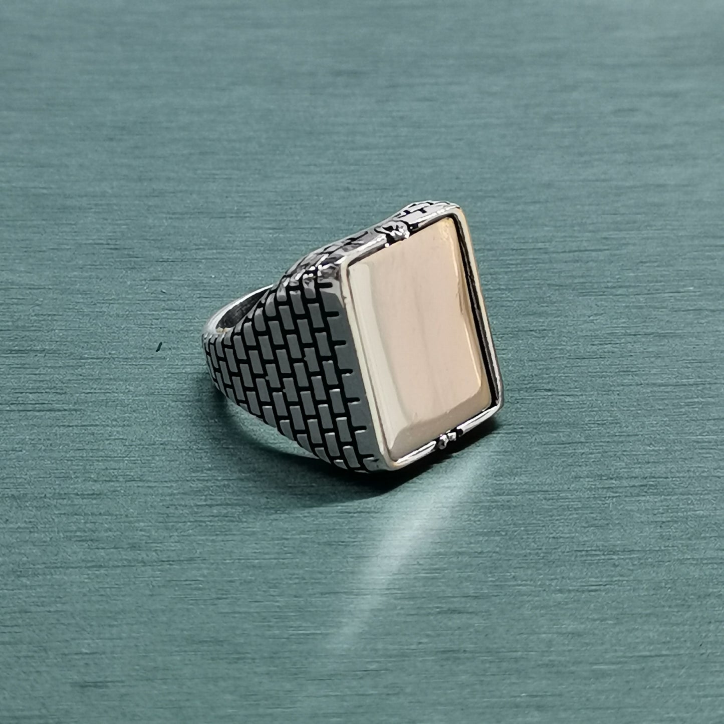 خاتم فضة لف وجهين – تصميم مميز قابل للتدوير 💍