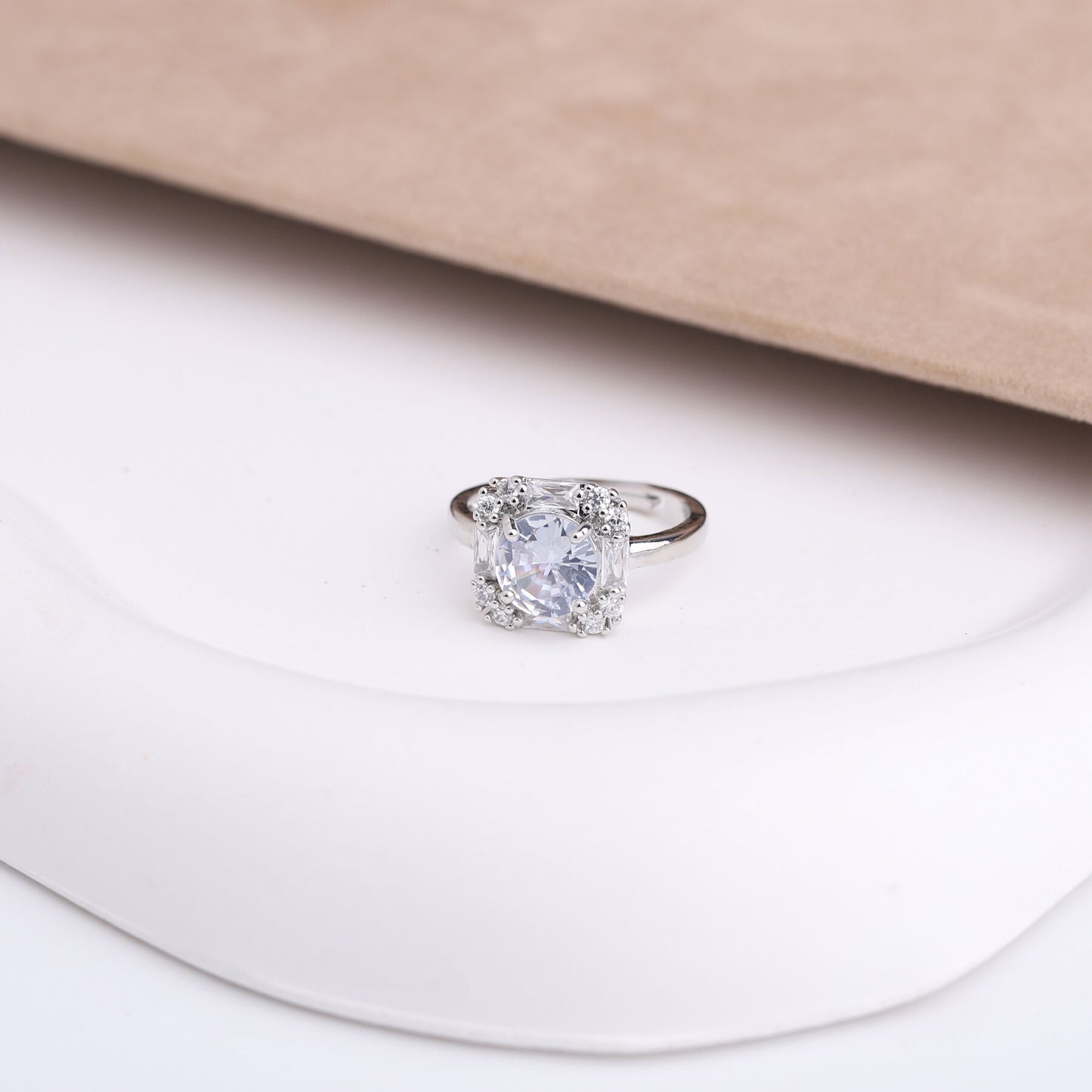 ✨ طقم لازوردي – مربع 3 قطع فضي فل زركون ✨