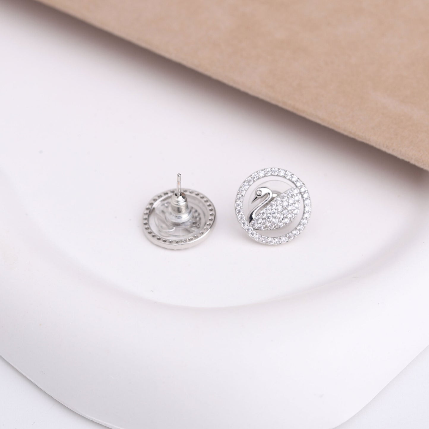 طقم Swarovski – قطعتين فضي ✨💎