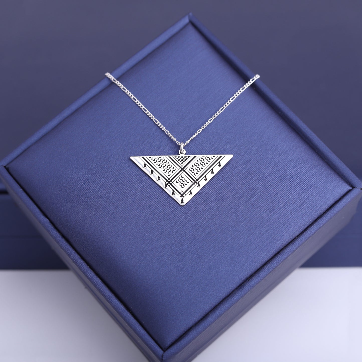 سنسال فضة تفصيل خارطة فلسطين – صمّم عبارتك الخاصة 🖋️