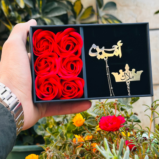 ✨ بروش الأسماء المزدوج - اثنان في قلادة واحدة ✨