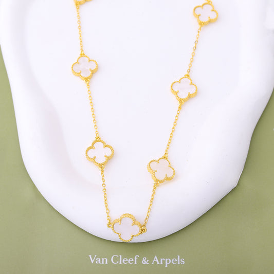 ✨ سنسال فان كليف طويل أبيض وذهبي - 10 وردات ✨