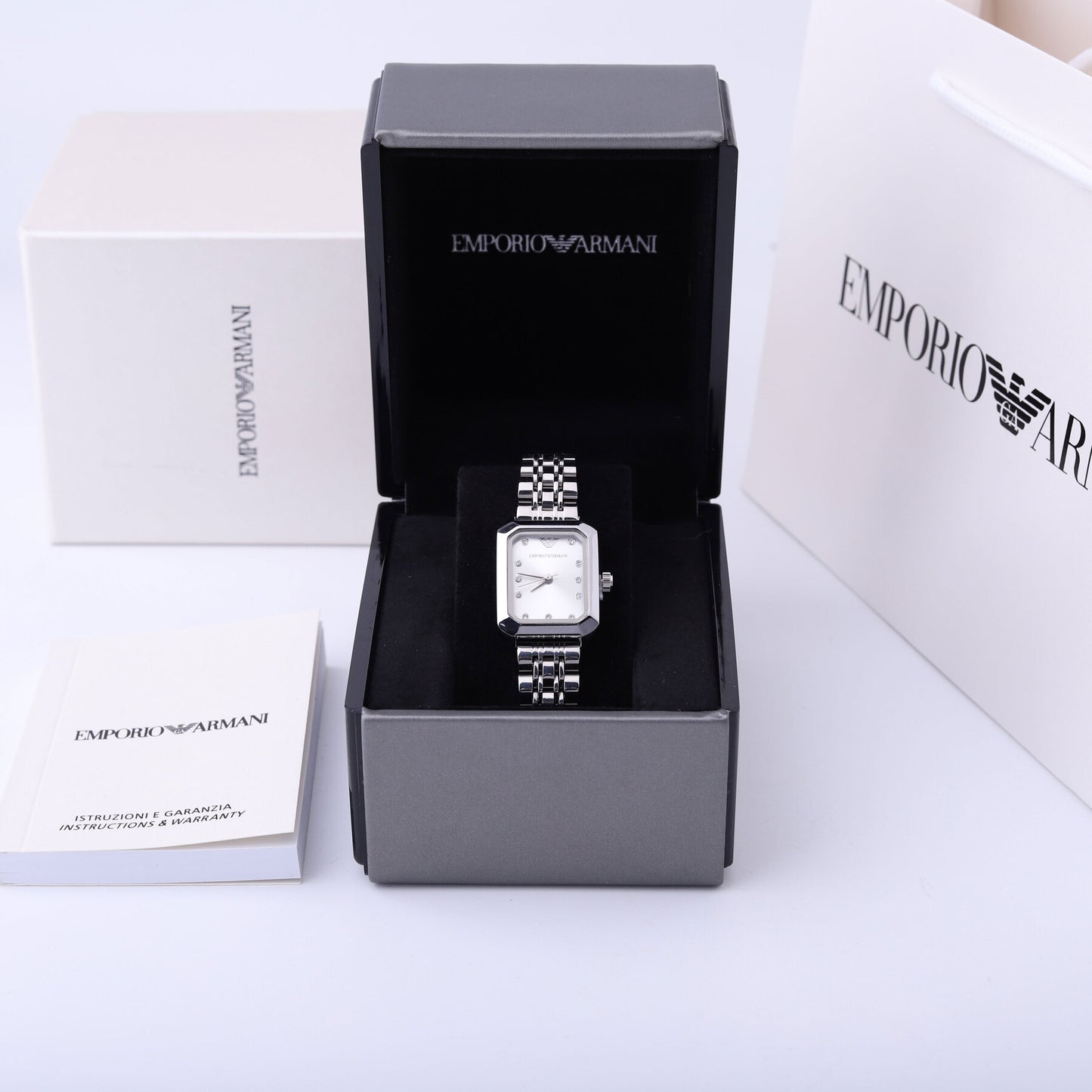 ✨ ساعة أرمني – فضي × أبيض فاخر ✨