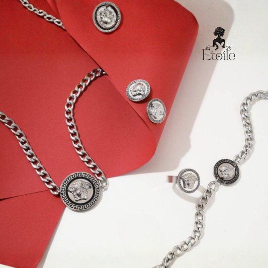 🔱 طقم مجوهرات فرزاتشي (4 قطع) - فخامة الذهب وإرث الميدوسا ✨