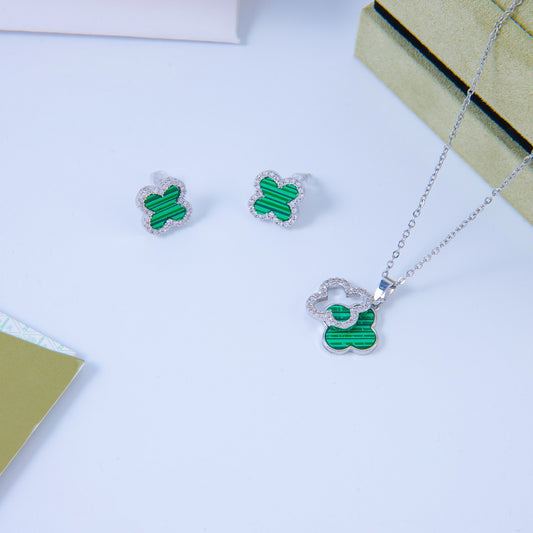 ✨ طقم فان كليف أخضر وفضي ✨